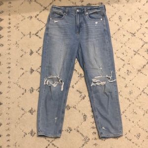 High waisted mom jean in like new condition